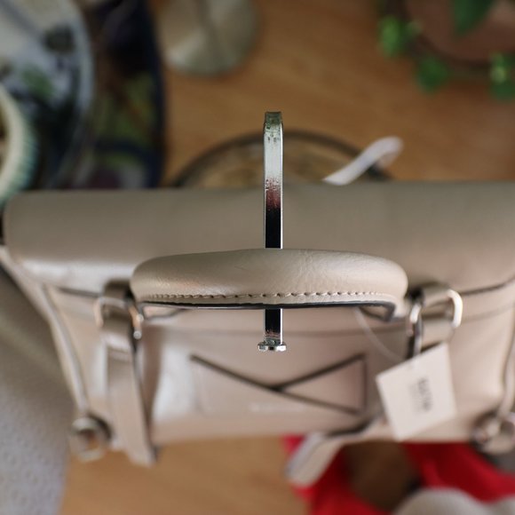 NWT-Reaction Kenneth Cole Back Pack & Wallet Set - Picture 8 of 17